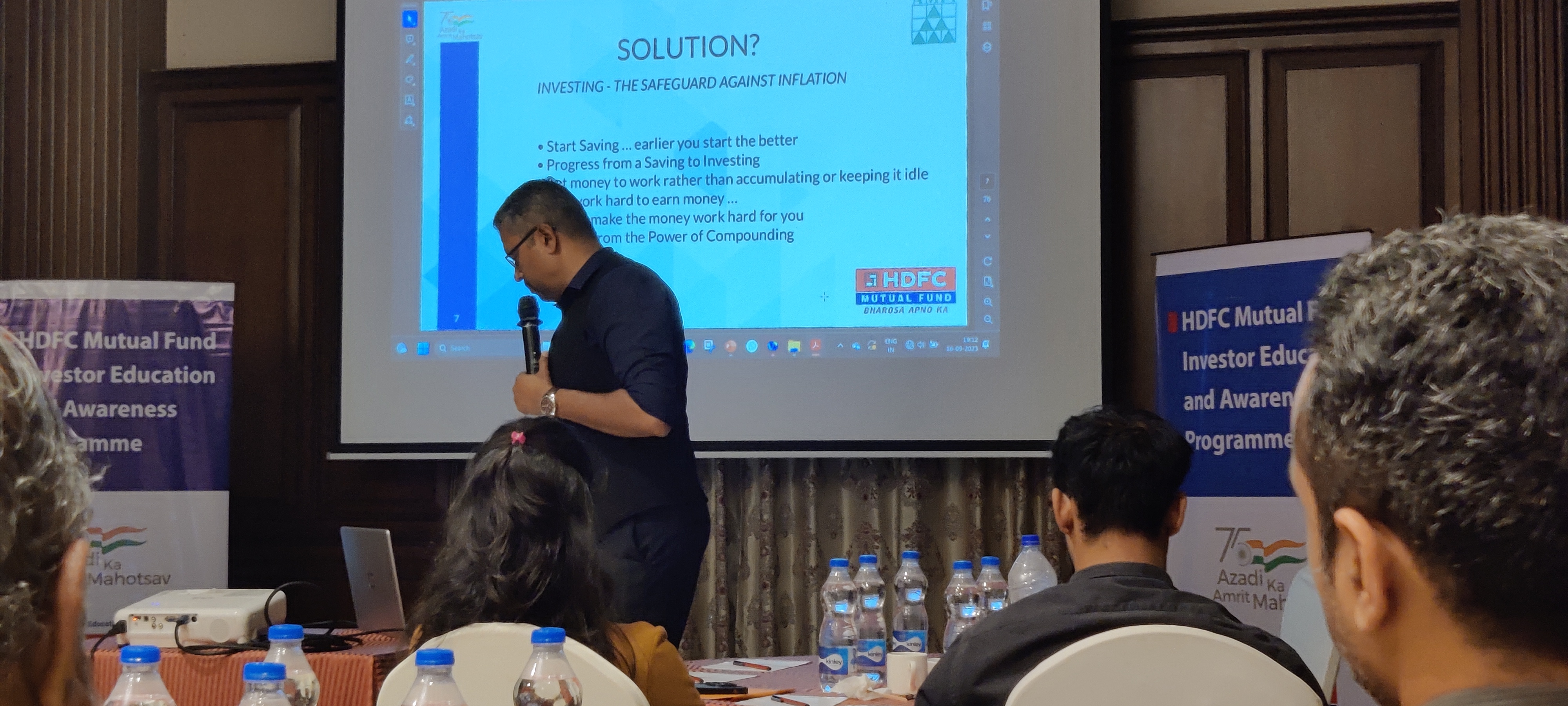 Speaker presenting investment options